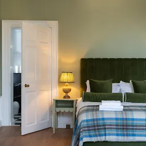 3* Pensión No. 53 Frederick Street